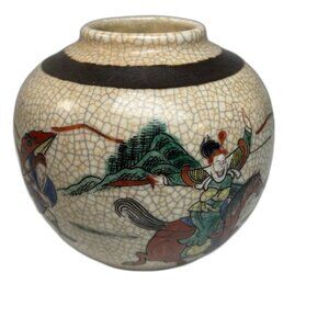 🎨 Vintage Hand‑Painted Crackle Glaze Ceramic Vase — Warrior Scene — 80s/90s Sty